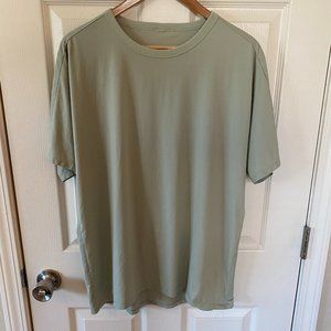 Lululemon Men’s Green Short Sleeve 5-Year Basic T (Large)